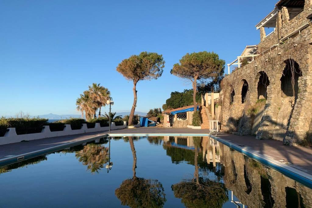 Boutique Apartment With Beach Within Walking Distance, Near Tropea Parghelia Kültér fotó