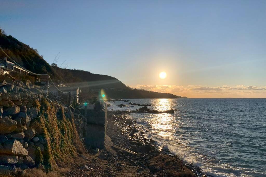 Boutique Apartment With Beach Within Walking Distance, Near Tropea Parghelia Kültér fotó